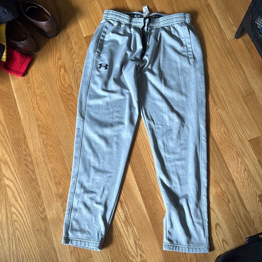 Gray under armor sweatpants large